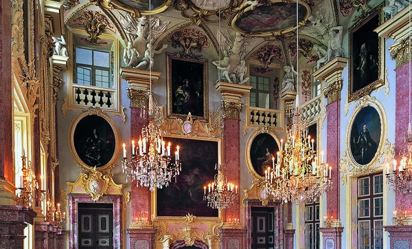 Foto: Staatliche Schlösser und Gärten Baden-Württemberg, Arnim Weischer Residenzschloss Rastatt, Blick in den Ahnensaal