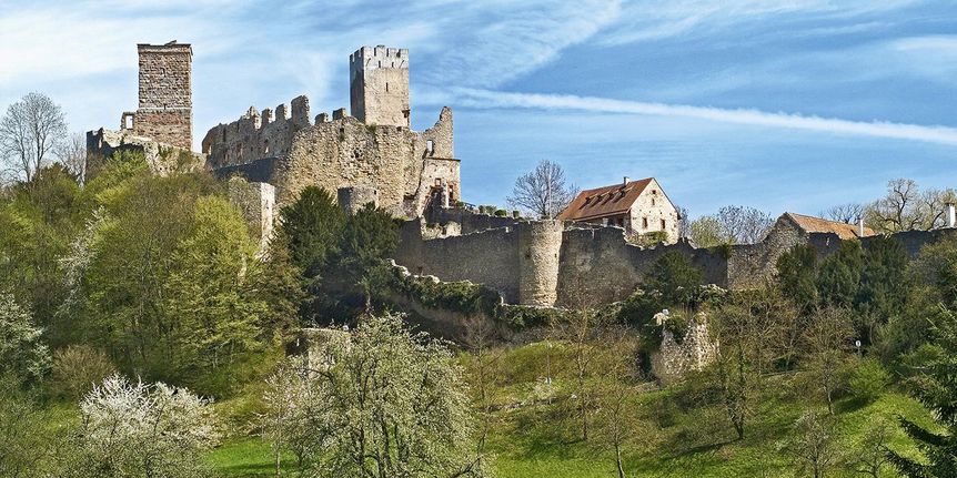 Foto: Landesmedienzentrum Baden-Württemberg, Arnim Weischer Burg Rötteln von außen