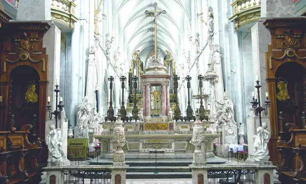 Foto: Staatliche Schlösser und Gärten Baden-Württemberg, Urheber unbekannt Kloster und Schloss Salem, Innenansicht des Münsters